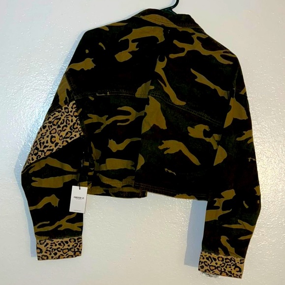 ✨HP✨✨Animal print jacket - Picture 2 of 2